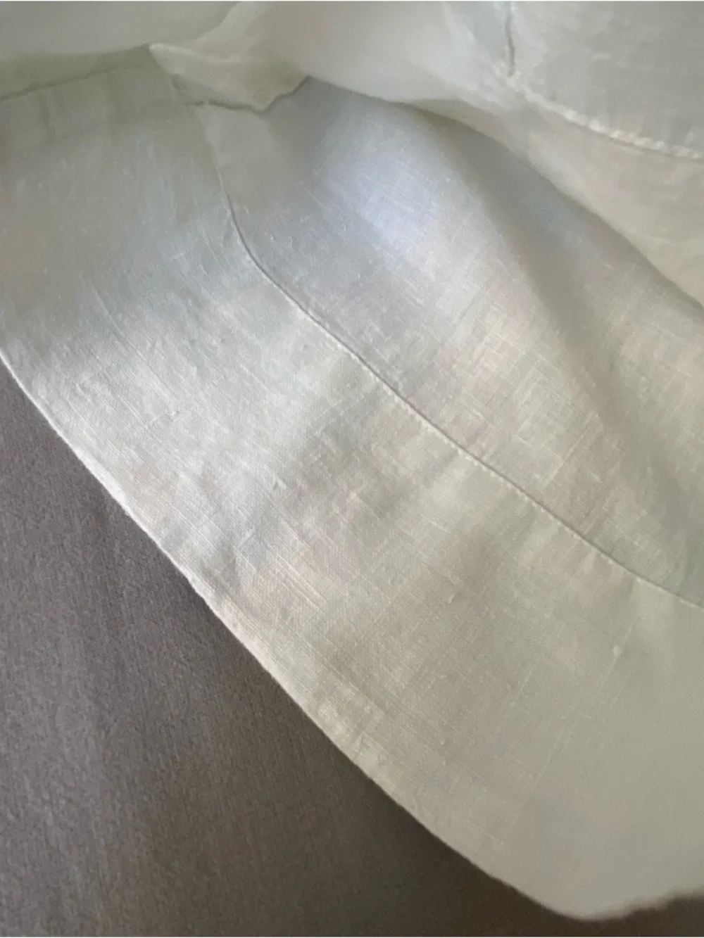 Soft Linen Set with Shell Buttons - Picture 8 of 16